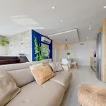 Mediterranean Luxury With Sea Views & Jacuzzi By 360 Estates