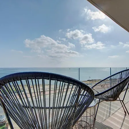 Mediterranean Luxury With Sea Views & Jacuzzi By 360 Estates Appartement Xghajra