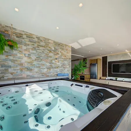 Mediterranean Luxury With Sea Views & Jacuzzi By 360 Estates *