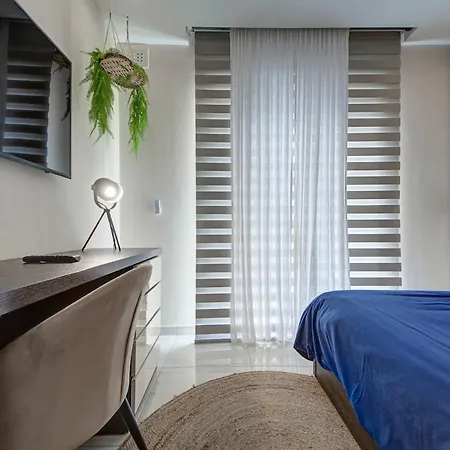 Mediterranean Luxury With Sea Views & Jacuzzi By 360 Estates Appartement Xghajra