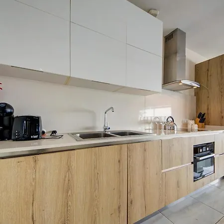 Daire Mediterranean Luxury With Sea Views & Jacuzzi By 360 Estates Xghajra