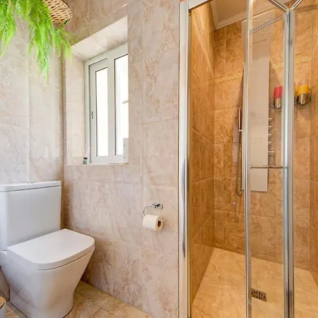 Mediterranean Luxury With Sea Views & Jacuzzi By 360 Estates Daire Xghajra