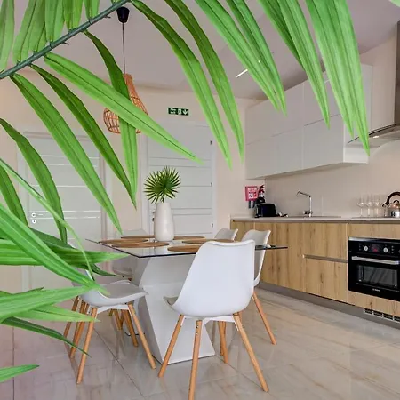 Mediterranean Luxury With Sea Views & Jacuzzi By 360 Estates *