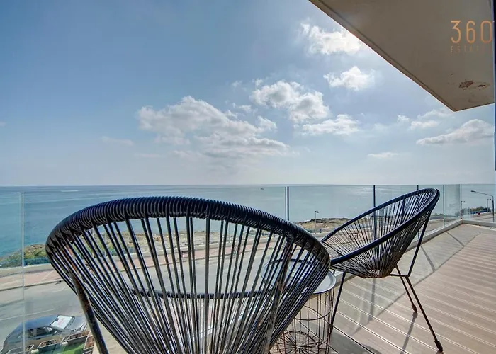 Mediterranean Luxury With Sea Views & Jacuzzi By 360 Estates Appartement Xghajra