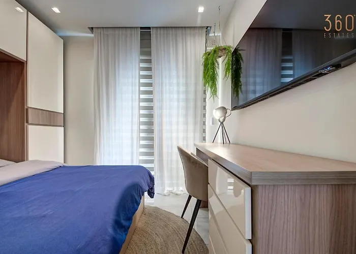 Mediterranean Luxury With Sea Views & Jacuzzi By 360 Estates