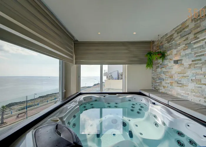 Mediterranean Luxury With Sea Views & Jacuzzi By 360 Estates * Xghajra